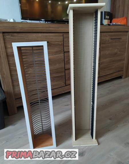 Dřevěné stojany na CD