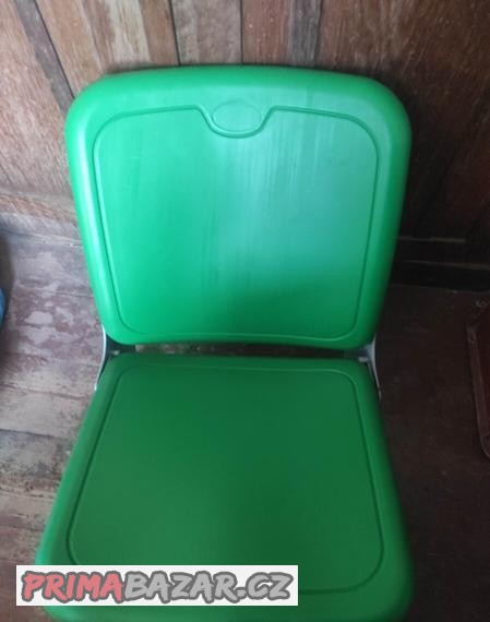 plastove-sklopne-sedacky-nove