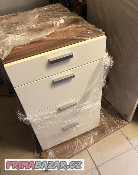 Psaci stul se supliky