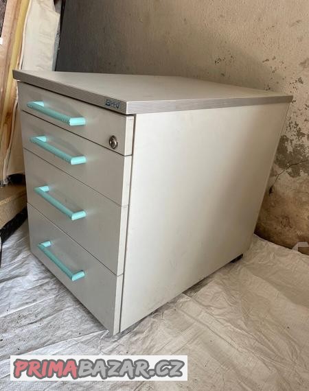 supliky-zasuvky-super-stav