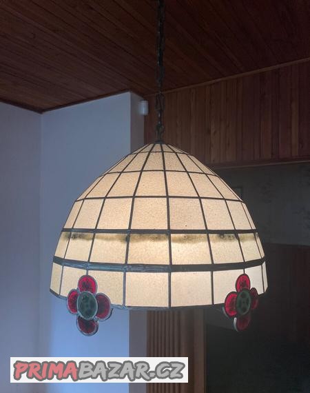 Svetlo cín, olovo, sklo