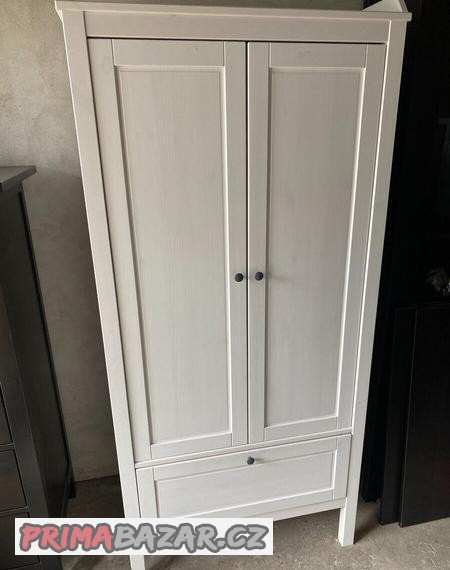 sundvik-set-nabytku-prebalovaci-komoda-satni-skrin