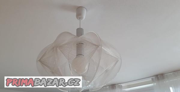 elegantni-retro-lustr-plastove-struny