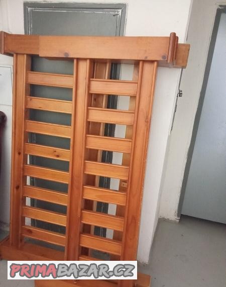 postel-masiv-bez-matrace