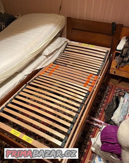 zdravotni-postel-s-polohovatelnym-rostem