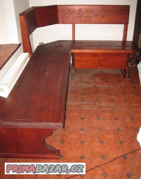 jidelni-rohova-lavice