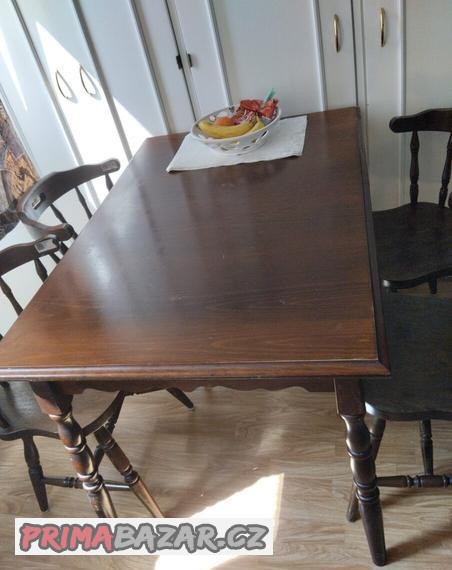 prodam-rozkladaci-stul-se-6-zidlemi