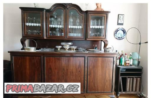 prodam-sklenik-bar-z-roku-1927