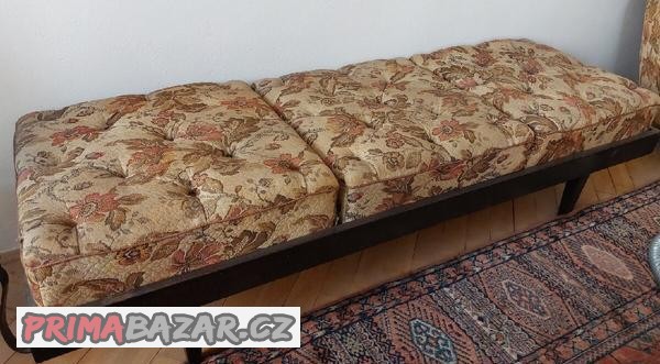 Starožitná pohovka