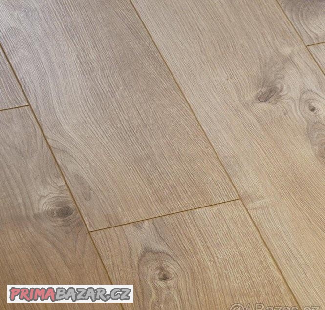 laminatova-plovouci-podlaha-100m2-dub-classicsleva-45-nova