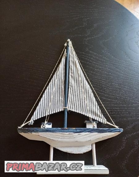 Loď plachetnice dekorace