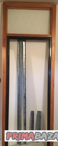 Dělicí stěna se dveřmi