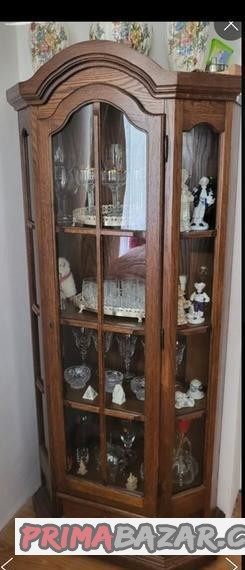 vitrina-sklenik-holandsky-nabytek