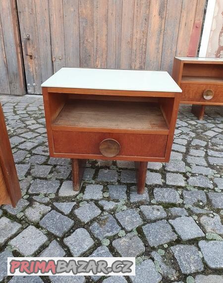 manzelska-drevena-postel