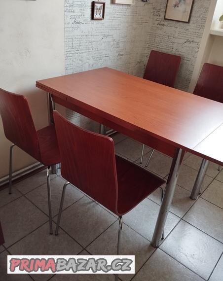 rozkladaci-jidelnidelni-stul-a-4-zidle