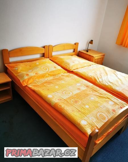 postele-masiv-smrk
