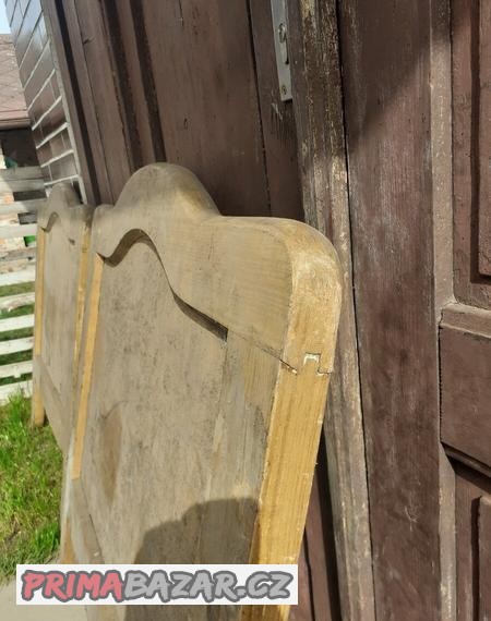 starozitne-cela-postele