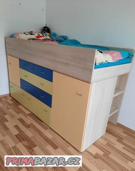 prodam-vyvysenou-postel-200x90