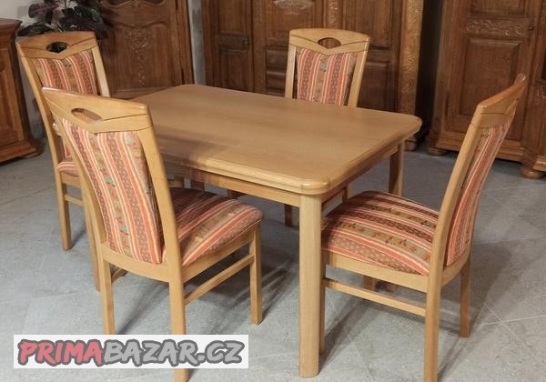 jidelni-rozkladaci-set-se-ctyrmi-zidlemi-buk