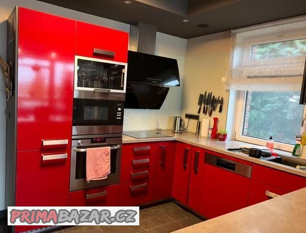 kuchyn-do-u-bez-desky