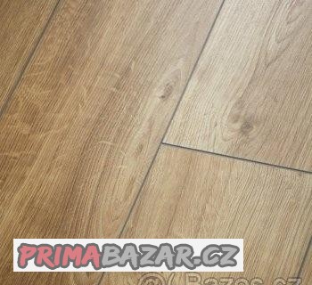 laminatova-plovouci-podlaha160m2-dub-classicsleva-45-nova