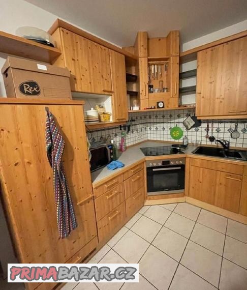 kompletni-kuchynska-linka-z-borovicoveho-dreva-6-2m