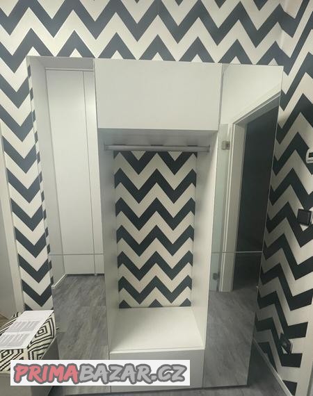 Předsíňová šatní komoda, bílá + zrcadlo, zánovní