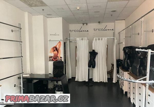 Vybavení prodejní jednotky v OC Olympia Plzeň