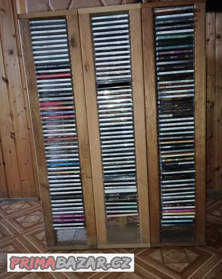 Prodám 3ks stojanů na CD z masivního tvrdého dřeva