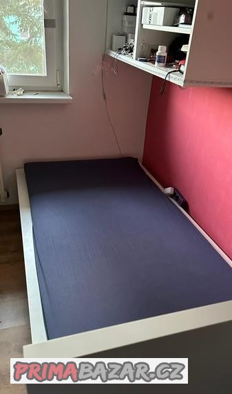 prodam-postel-s-uloznym-prostorem
