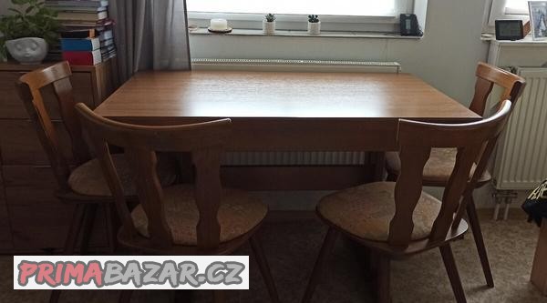Jídelní stůl+4 židle