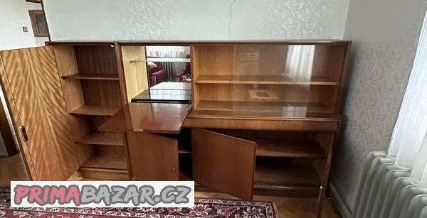 Sekretář / příborník za odvoz