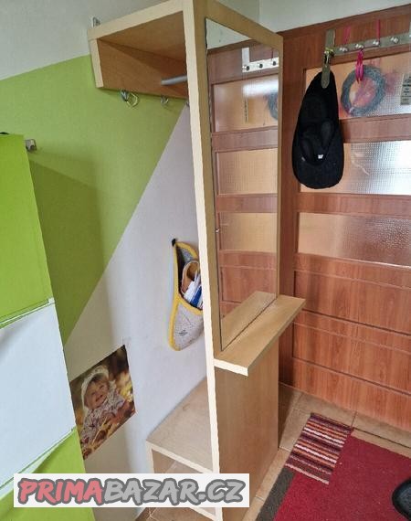 stena-do-predsine-ikea
