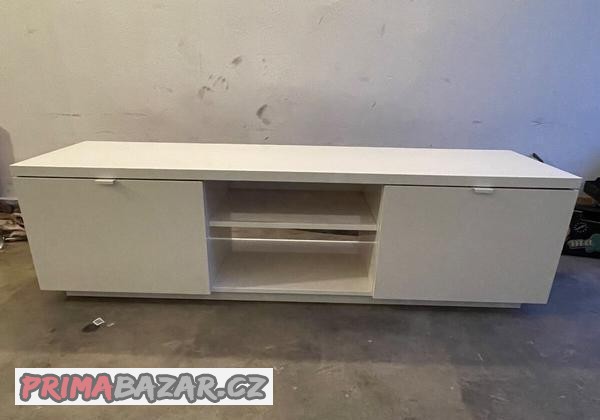 prodam-stolek-pod-tv