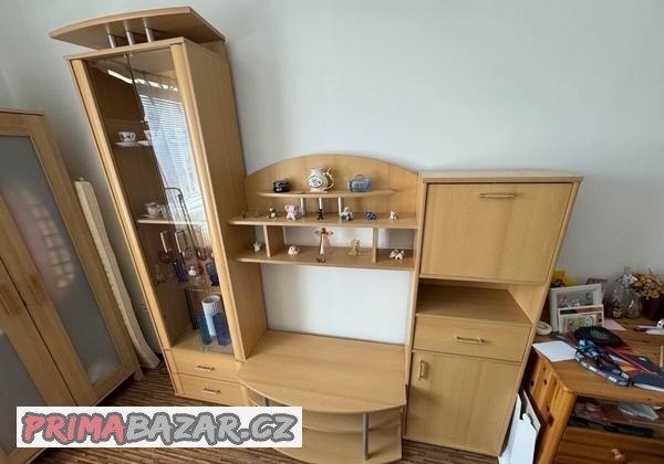 prodam-obyvaci-stenu-specha