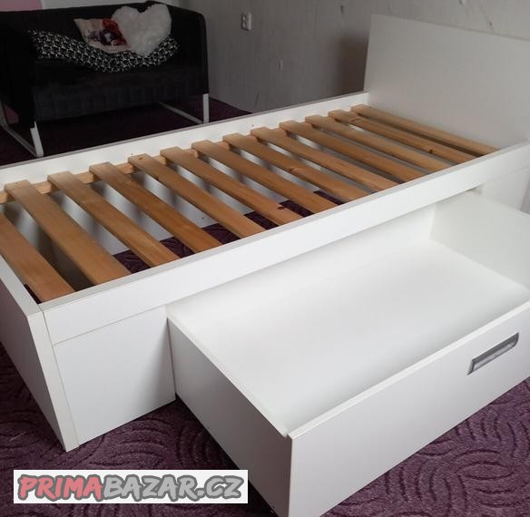 postel-na-matraci-90-200