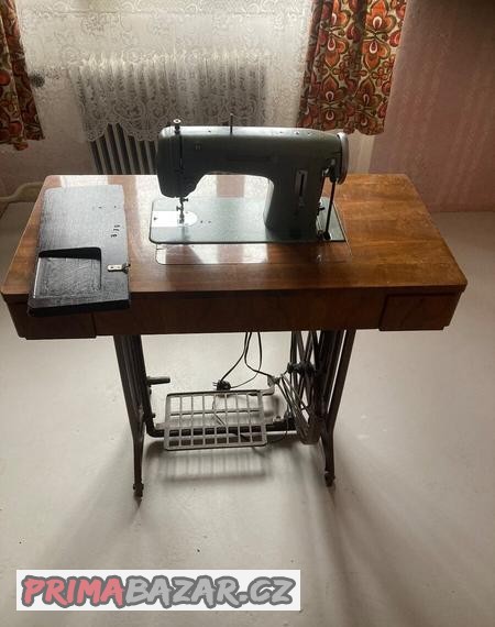 Šicí stroj