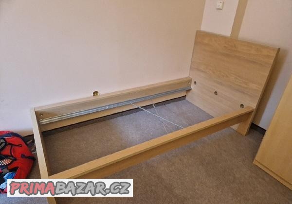 ram-postele-ikea-malm