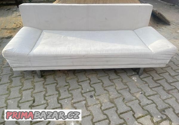 gauc-pohovka-na-spani-ale-i-ulozny-prostor