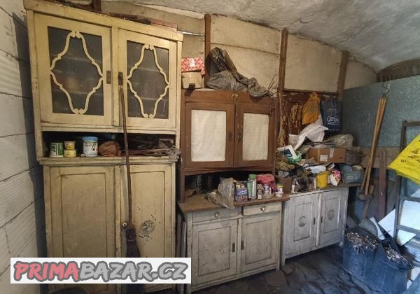 nabizim-stary-nabytek-k-renovaci