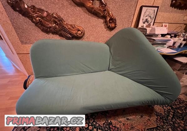 rozkladaci-italska-designova-pohovka