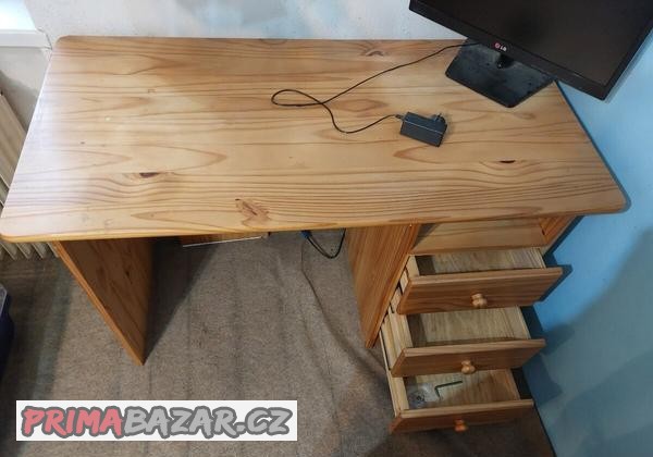 Psací stůl masiv + postel domeček Psací stůl masiv + postel domeček