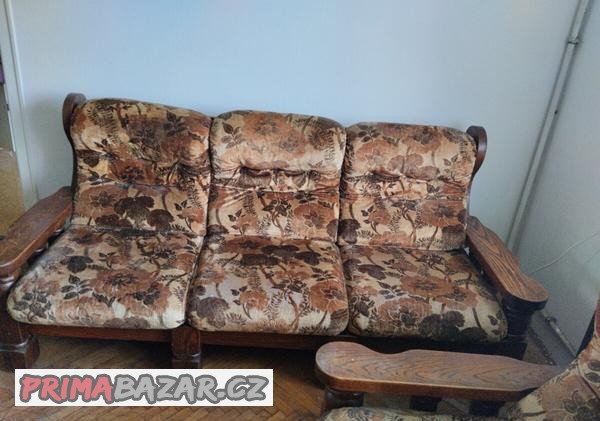 Starší nábytek