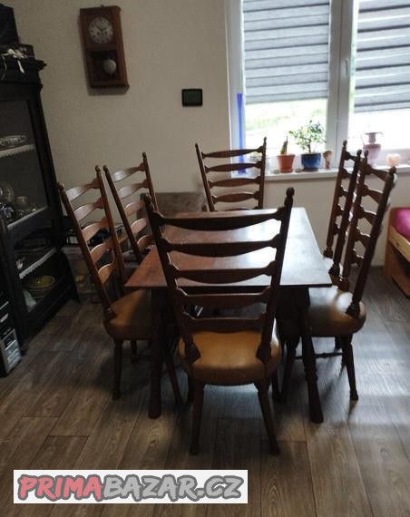 prodam-rozkladaci-stul-a-6-zidli-duboveho-dreva