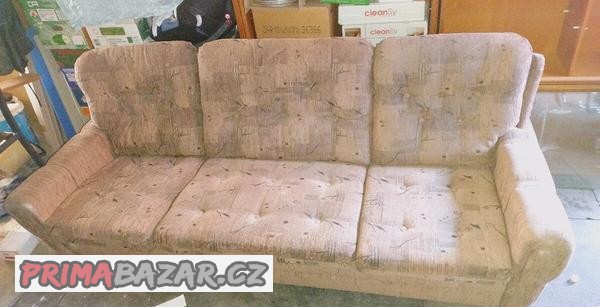 prodam-starsi-zachovalou-pohovku