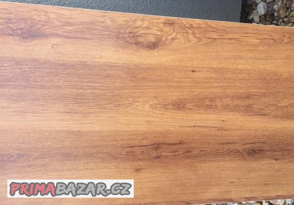 laminatova-plovouci-podlaha-22-m2-dub-tmavy-sleva-40-nova