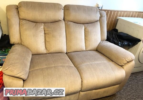 prodam-dvoumistnou-polohovaci-pohovku-rozmer-96-138-103