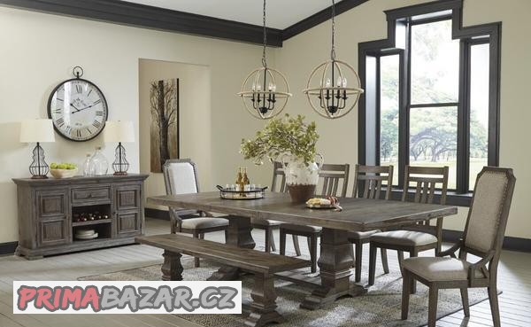 Luxusní jídelna ve venkovském stylu