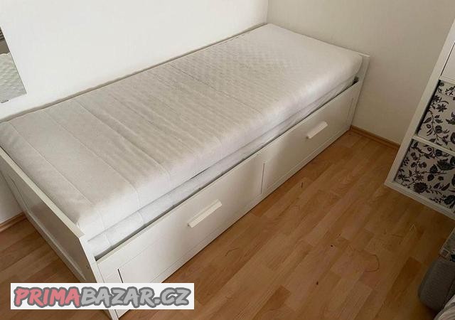 ikea-rozkladaci-postel
