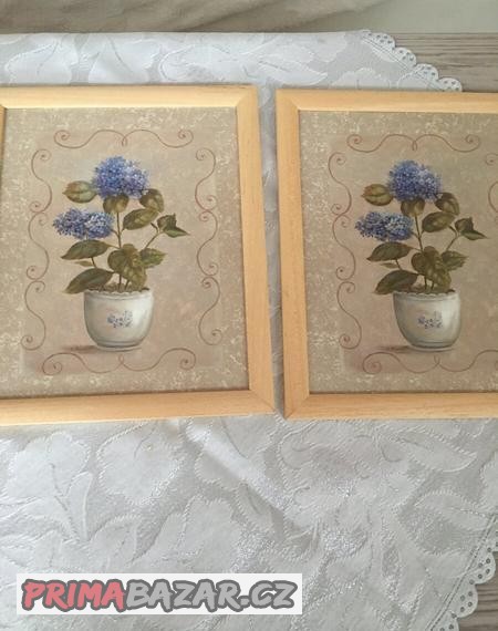 obrázky v dřevěném rámu,cena za oba-28x23 cm
